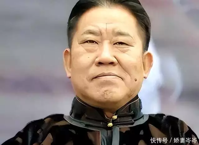 他因嘴歪演了一辈子坏人，令人没有想到，女儿是我们熟悉的她-小梦资源网
